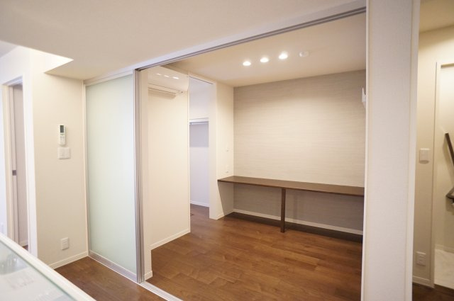 Purple7 西葛西の洋室