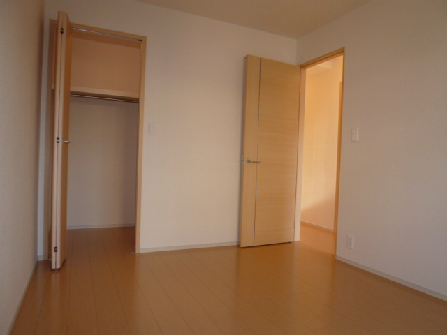 プリムローズうえまつの寝室|洋室