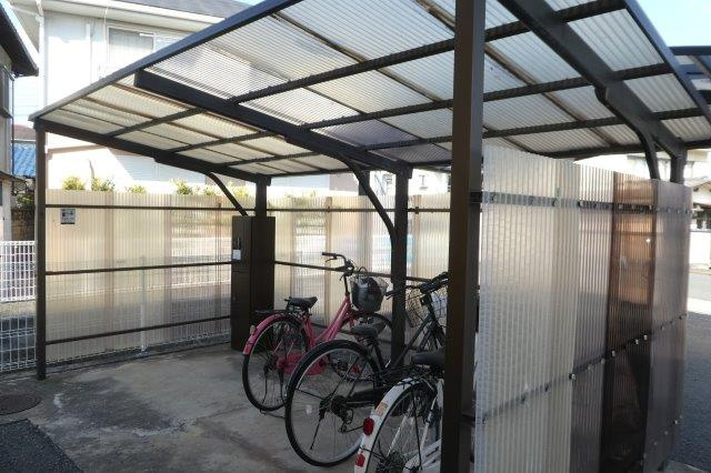 プレジール万寿のその他共用部分|自転車置き場