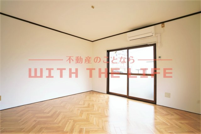 花畑駅前ビル【キャンペーン対象物件】の洋室|広々とした洋室です