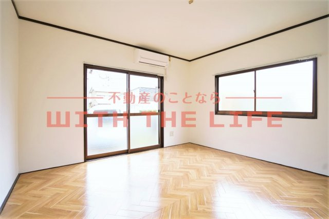 花畑駅前ビル【キャンペーン対象物件】の寝室|開放的な寝室です