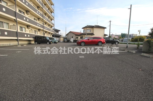 スカイコート大王の駐車場
