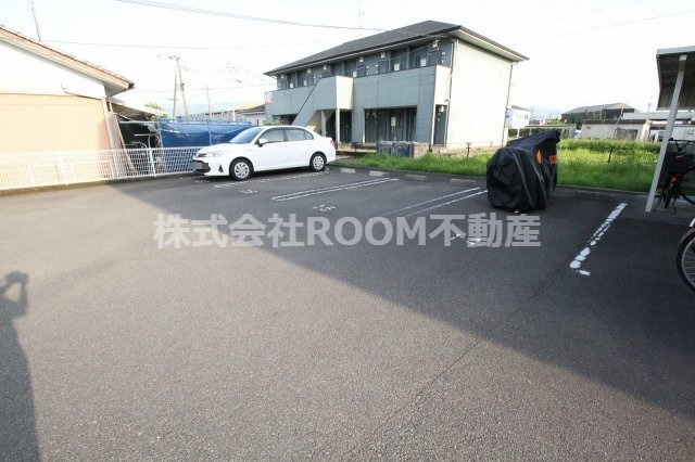 ボーン恵の駐車場