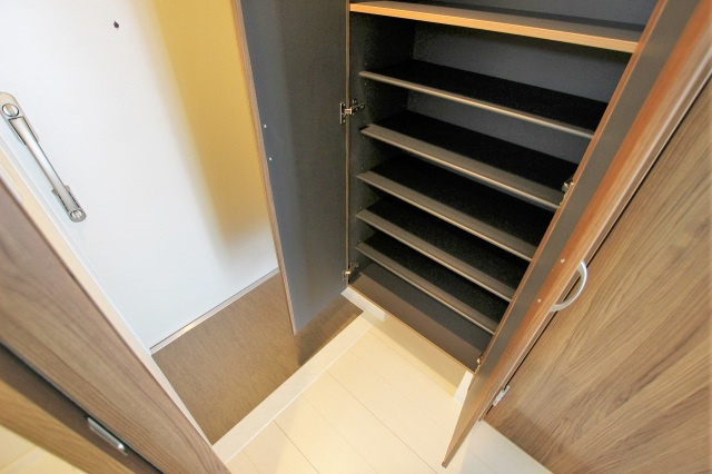 パインリッチの玄関