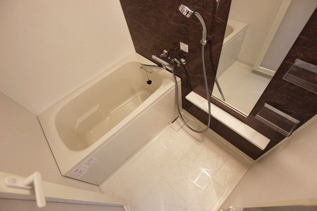 パインリッチの浴室