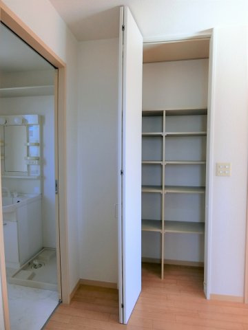 グリーンフォレストの収納