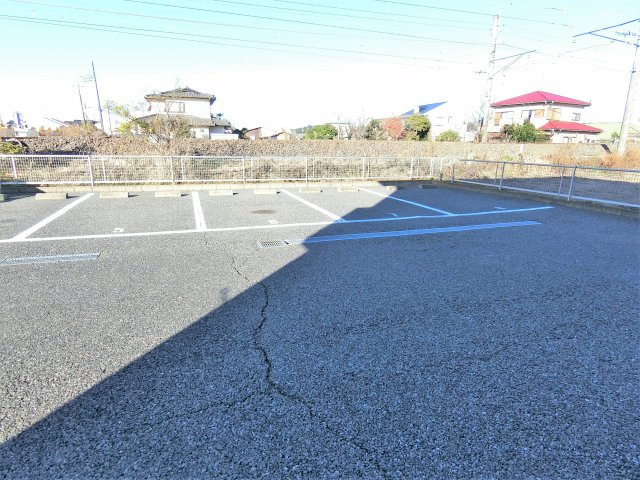 グリーンフォレストの駐車場