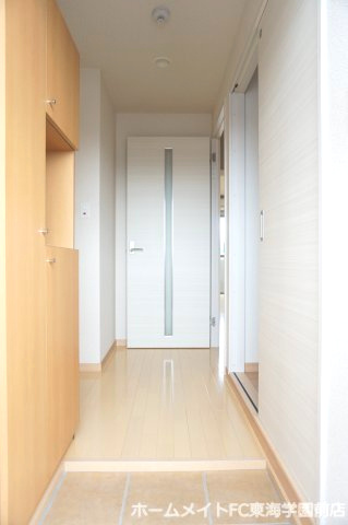 エステート八景水谷の玄関