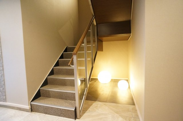 エクラ－ジュ　エストのその他共用部分|階段