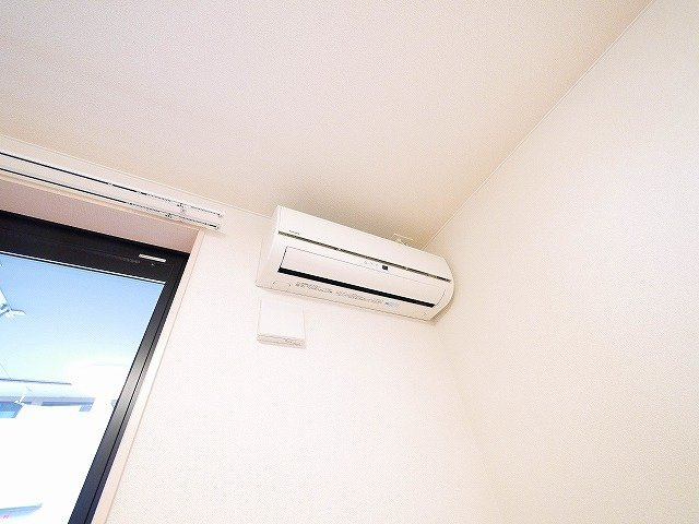 ファミールの設備|エアコン一台付きです