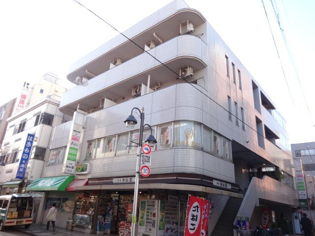 石山ビルの外観