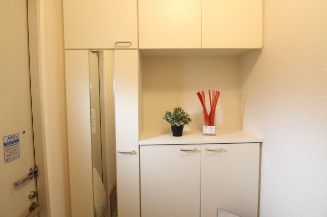 シャテロ日吉の玄関