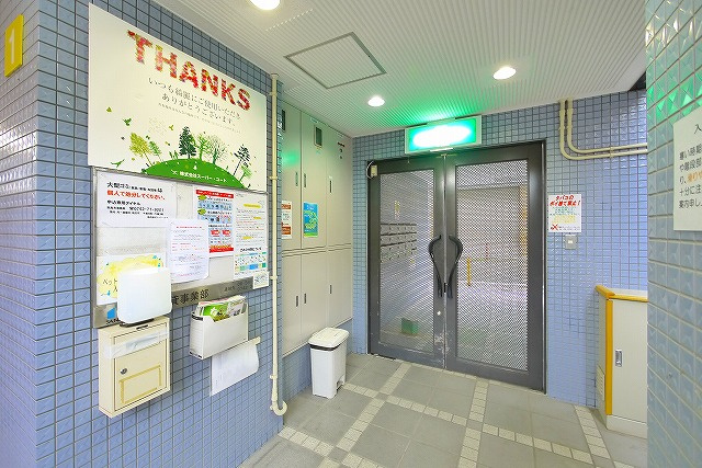 シティパレスやすらぎの道Ｐ５のエントランス|オートロック付きで安心ですね。