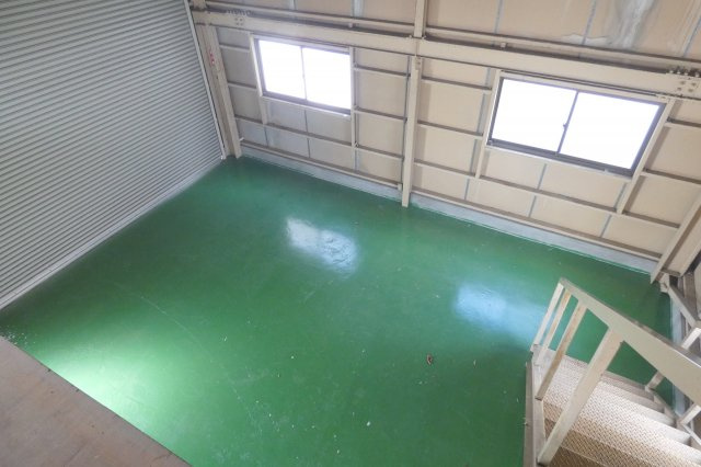 高丘北2丁目倉庫の内装