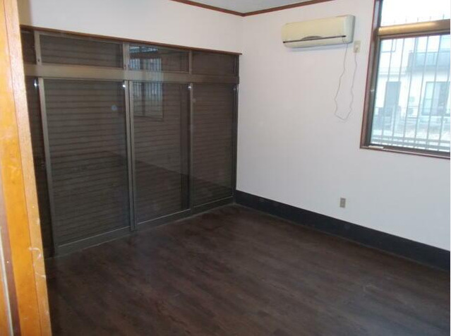 常総市豊岡町事務所付貸家の内装