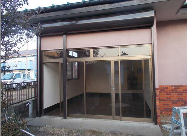 常総市豊岡町事務所付貸家の洋室