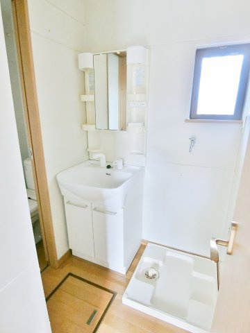 FROM-2の洗面所|他の部屋の写真になりますので異なる場合が御座いますがご了承下さい。