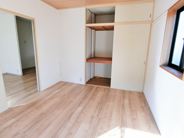 スカイハイツの居間・リビング