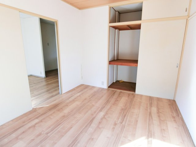 スカイハイツの居間・リビング