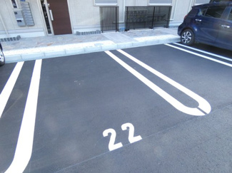 【駐車場】