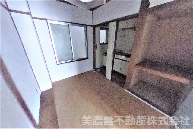 ５８０７８　岐阜市神田町事業用の和室