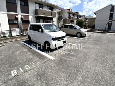 【駐車場】 | セジュール白峯B | 駐車場です