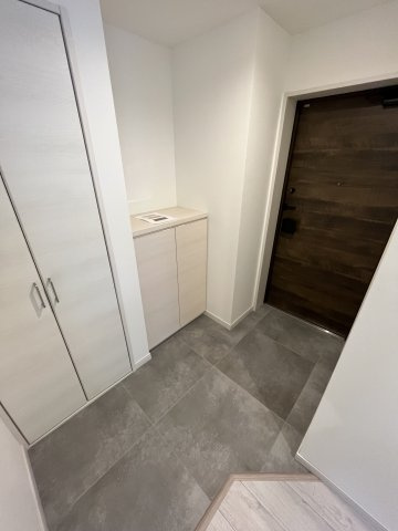 アルテマイスター谷川Ⅱの玄関