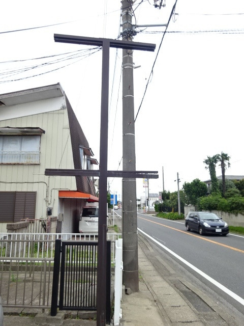 日秀倉庫付き事務所の周辺