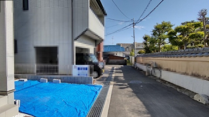 箕面市牧落新築戸建の前面道路含む現地写真