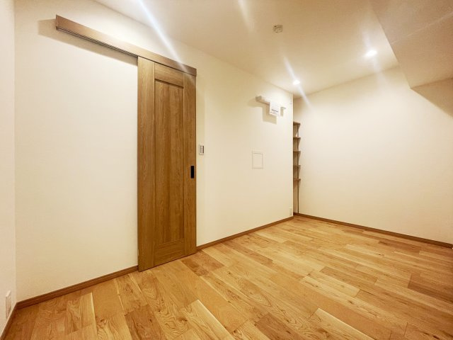 【洋室】 | ライフコア押上 3F