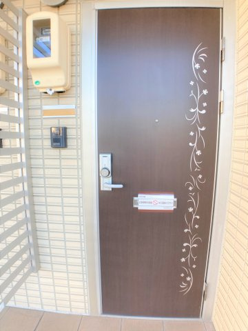 コンフォートＡの玄関