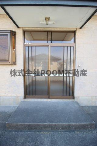 ヴィラージュ榎堀の玄関|きれいな玄関です