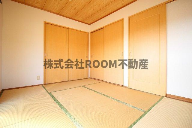 ヴィラージュ榎堀の和室|畳の上でゆっくりとくつろげる和室です