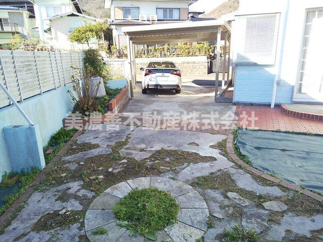 ５８０１８　岐阜市大蔵台中古戸建ての庭