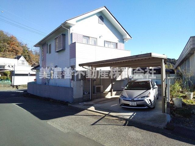 ５８０１８　岐阜市大蔵台中古戸建ての外観