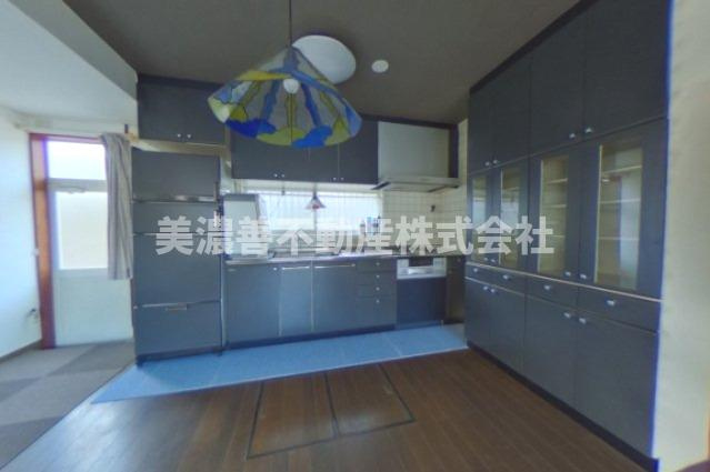 ５８０１８　岐阜市大蔵台中古戸建てのキッチン