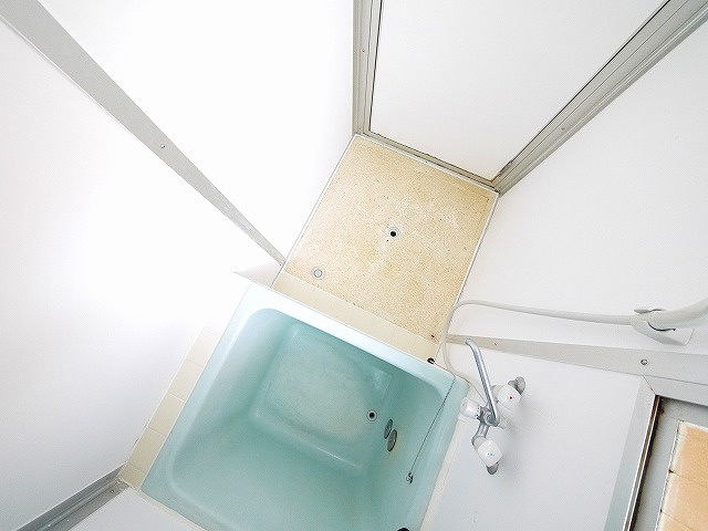 北袋町貸家の浴室