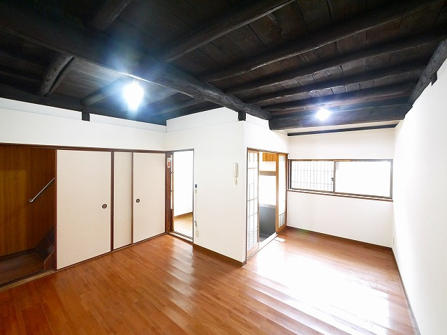 北袋町貸家の居間・リビング