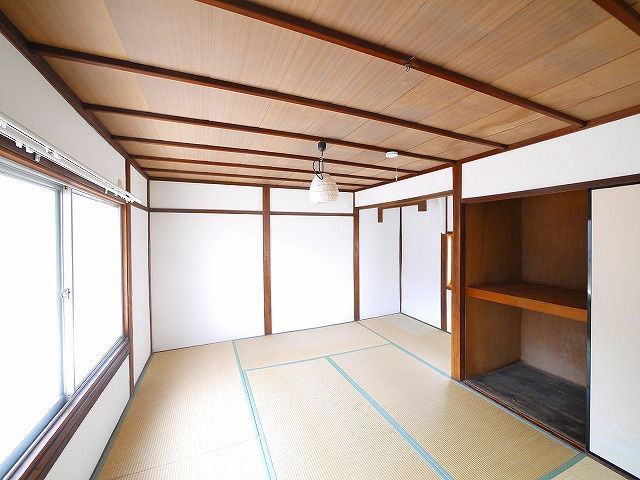 北袋町貸家の寝室