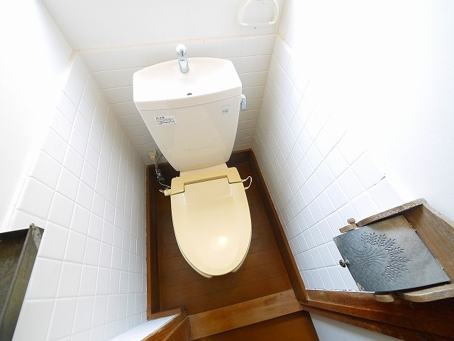 北袋町貸家のトイレ