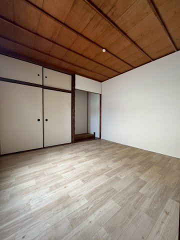 銀座通り戸建（雑賀町戸建）の洋室