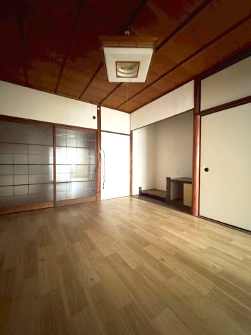 銀座通り戸建（雑賀町戸建）の居間・リビング