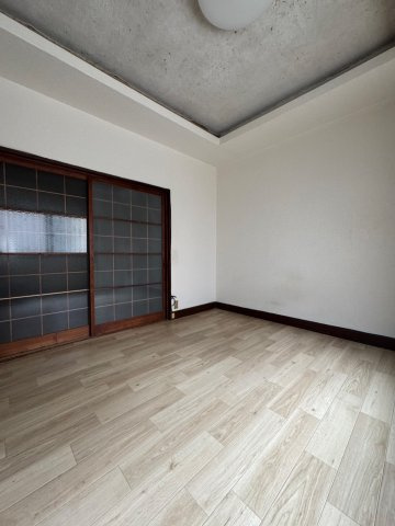 銀座通り戸建（雑賀町戸建）の洋室