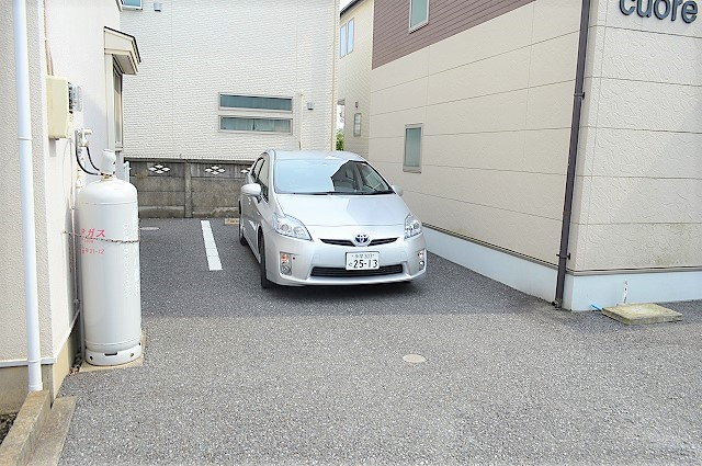 クオーレの駐車場