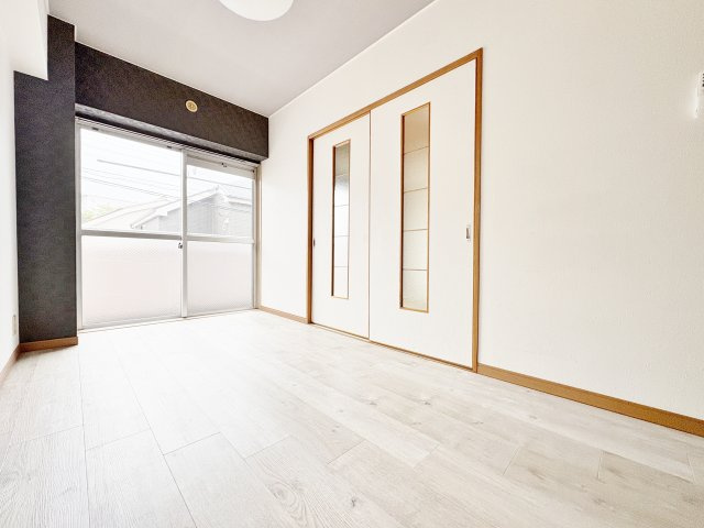 東村山市萩山町２丁目の賃貸マンションの洋室