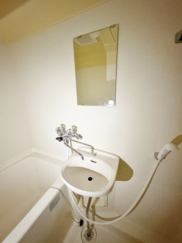 東村山市萩山町２丁目の賃貸マンションの洗面所