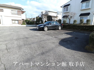 【駐車場】