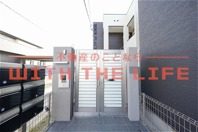 YOUR PLACE（ユアプレス）宮ノ陣【キャッシュバック対象物件】のエントランス|ゆとりのあるエントランスです
