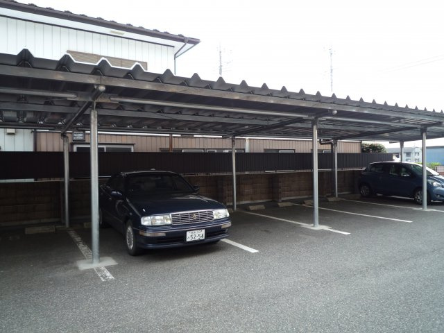 【駐車場】