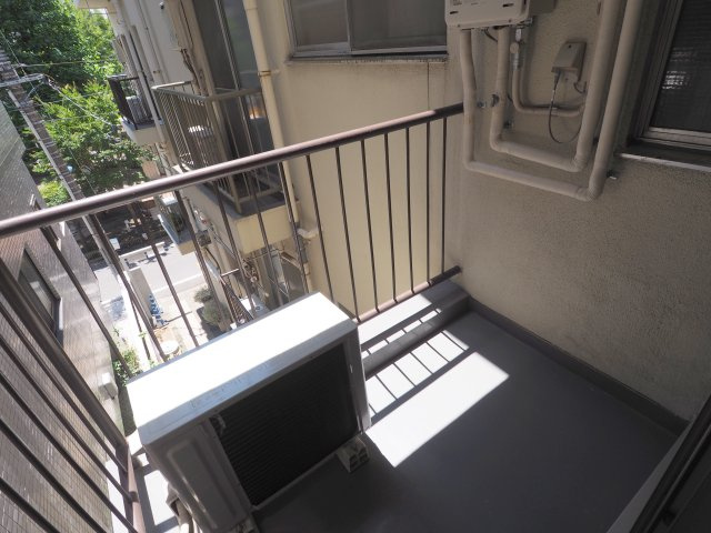 TS-3のバルコニー